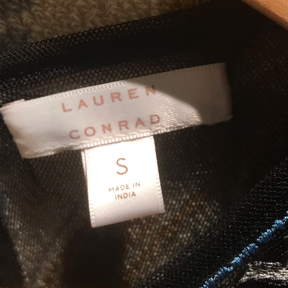 Beautiful top! - Picture 4 of 4